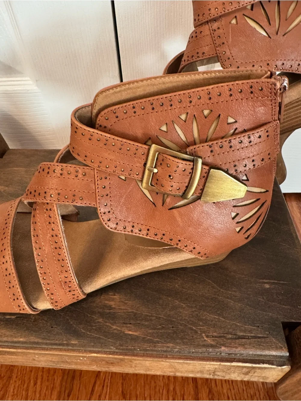 NWOT - Aerosoles Brown Leather Strappy Buckle Wedge Sandals
